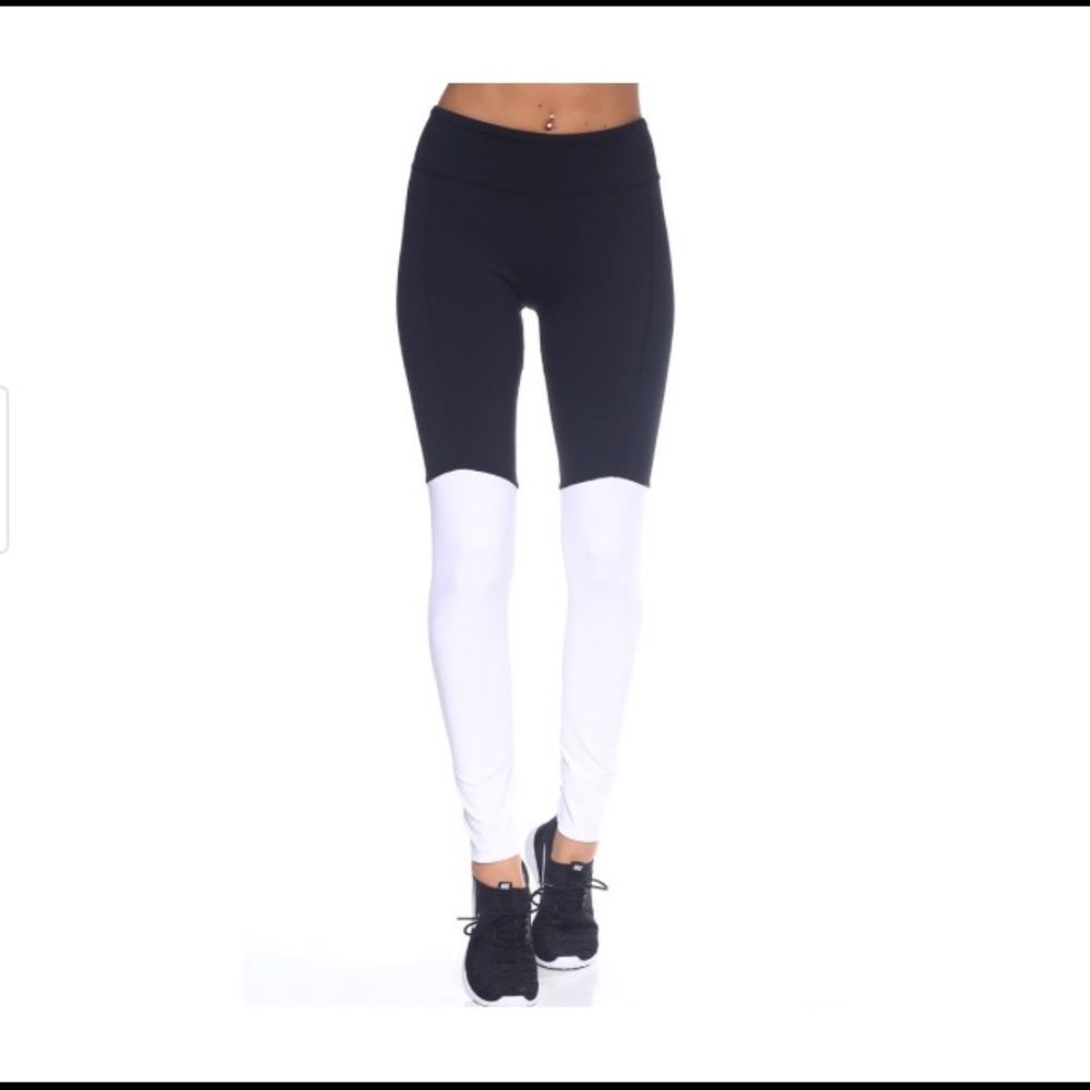 The Free Yoga Women's Two-Tone Leggings